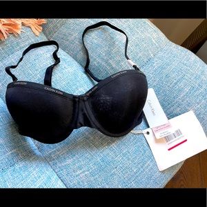 Calvin Klein Lightly Lined Convertible Bra